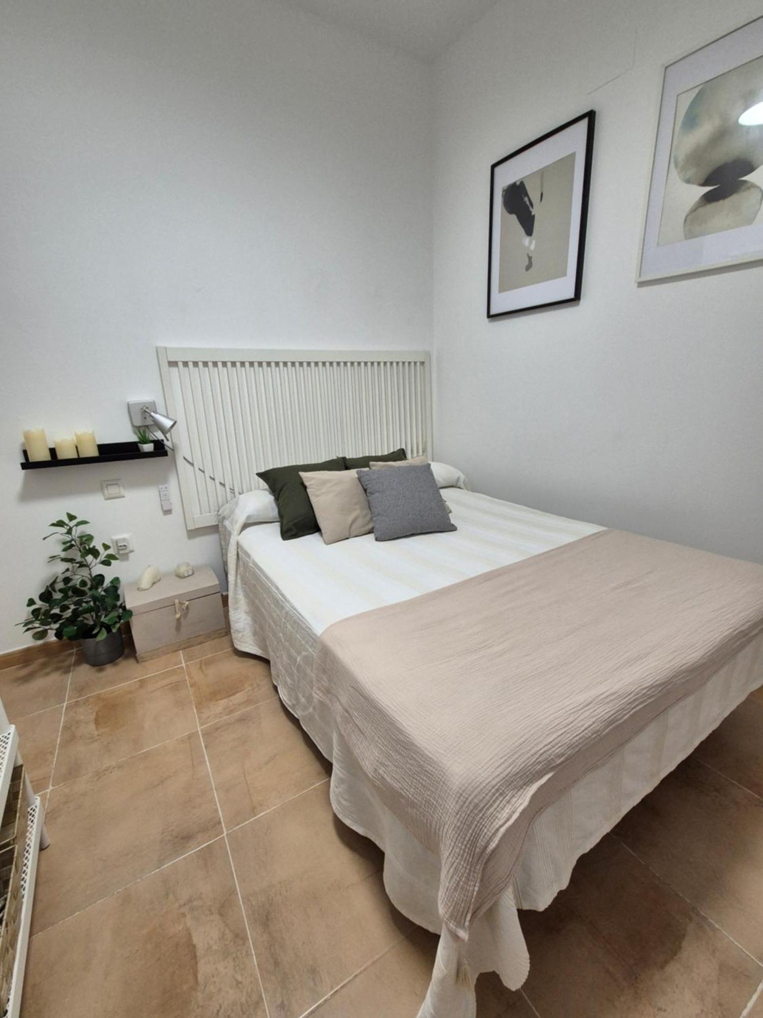 Hostfy Centro San Roman Seville Exterior photo