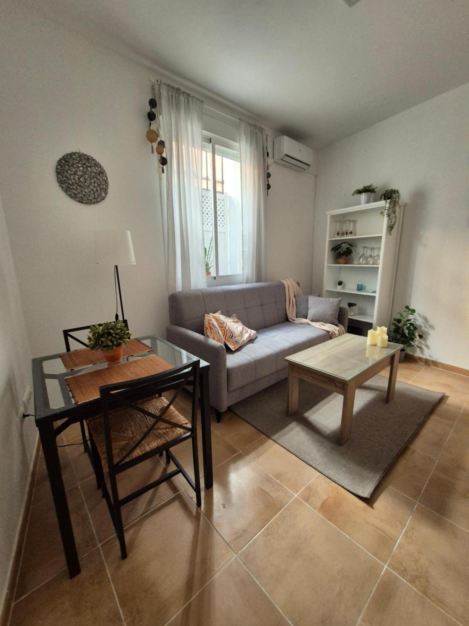 Hostfy Centro San Roman Seville Exterior photo